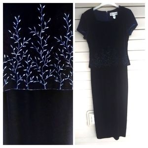 Jessica Howard Navy Blue Stretchy Velvet Dress Size 10